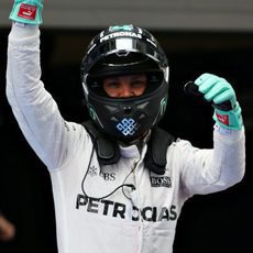 Nico Rosberg celebra la 'pole' en China