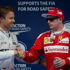 Räikkönen y Rosberg se saludan