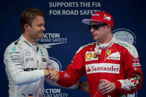 Räikkönen y Rosberg se saludan