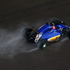 Felipe Nasr rueda con intermedios