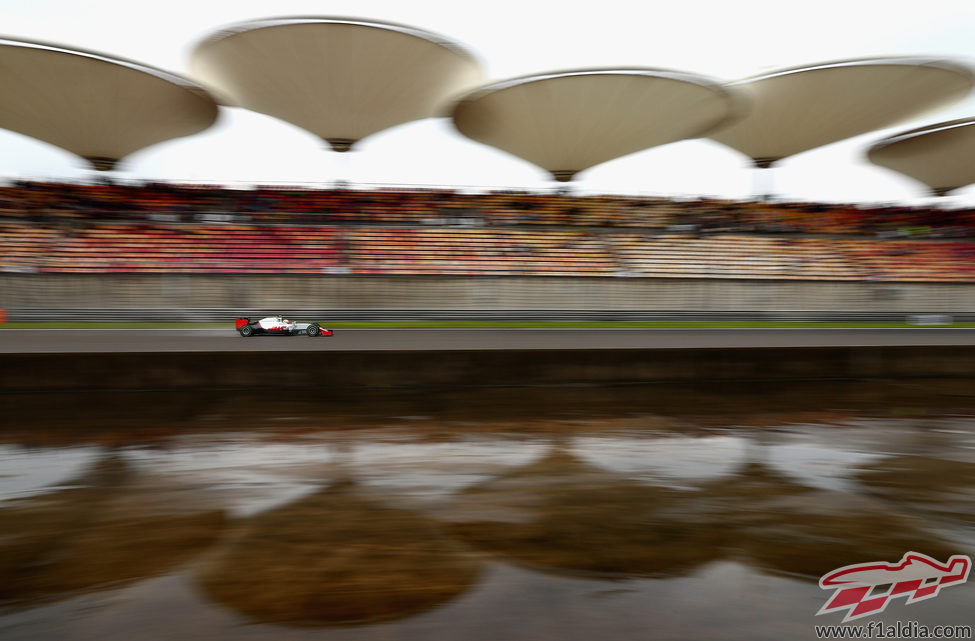 Esteban Gutiérrez cae en Q1