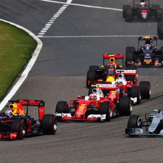 Daniel Ricciardo consigue el liderato en China