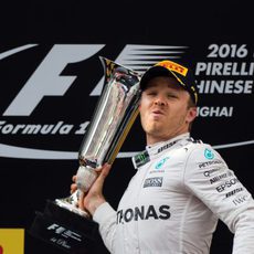 Nuevo trofeo para Nico Rosberg