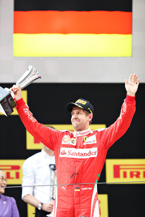 Sebastian Vettel regresa al podio en China