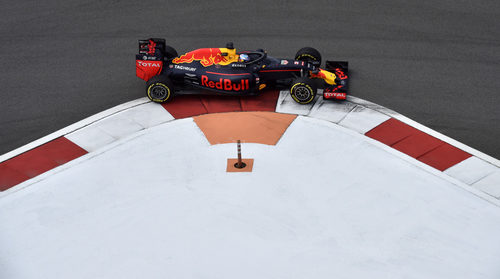 Vista de la cúpula de Red Bull desde arriba