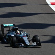 Lewis Hamilton empieza con las tandas largas