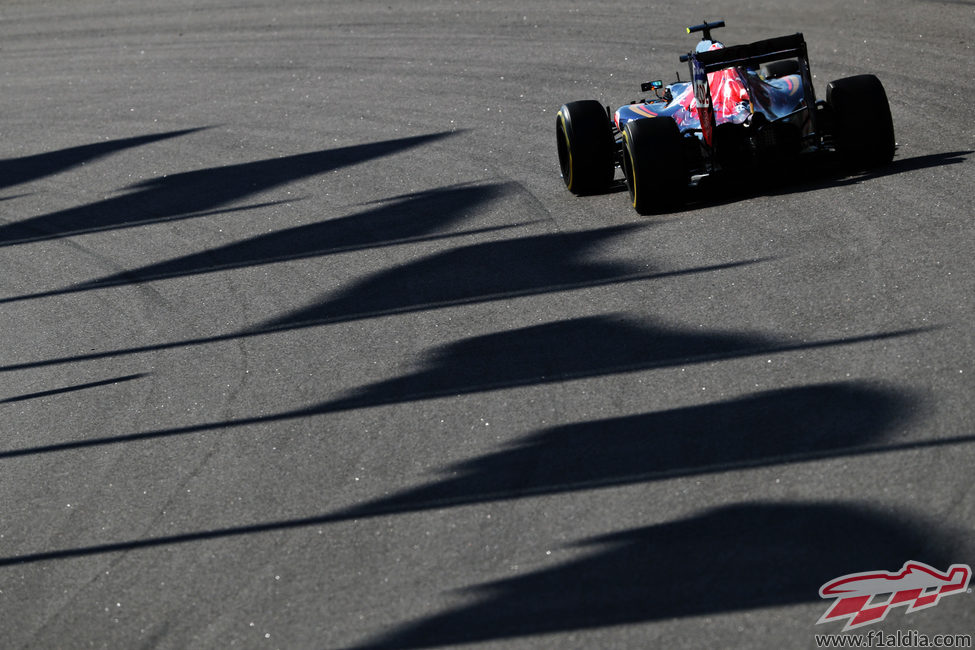 Carlos Sainz empieza con las tandas largas con el blando