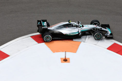 Nico Rosberg conquista la 'pole' en Sochi
