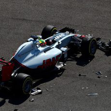 Más destrozos en el coche de Esteban Gutiérrez