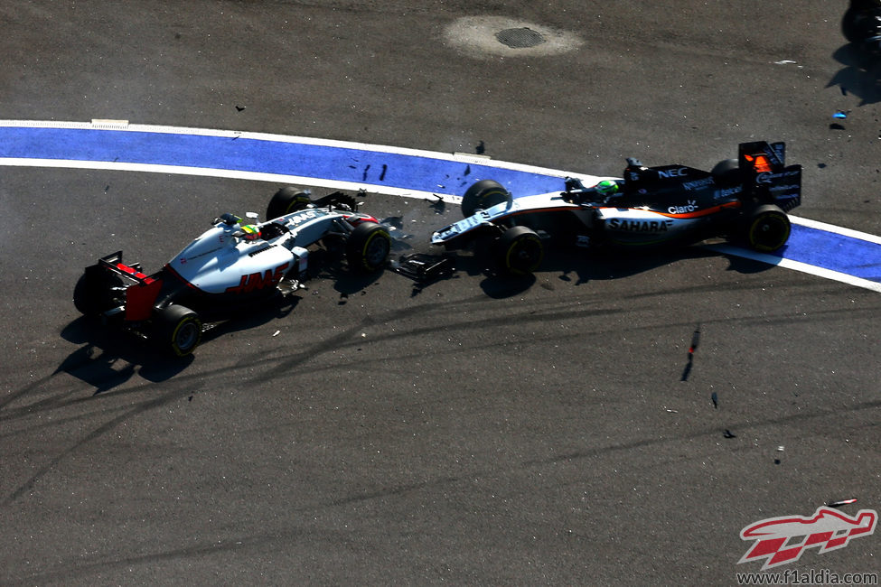 Encontronazo entre Esteban Gutiérrez y Nico Hülkenberg