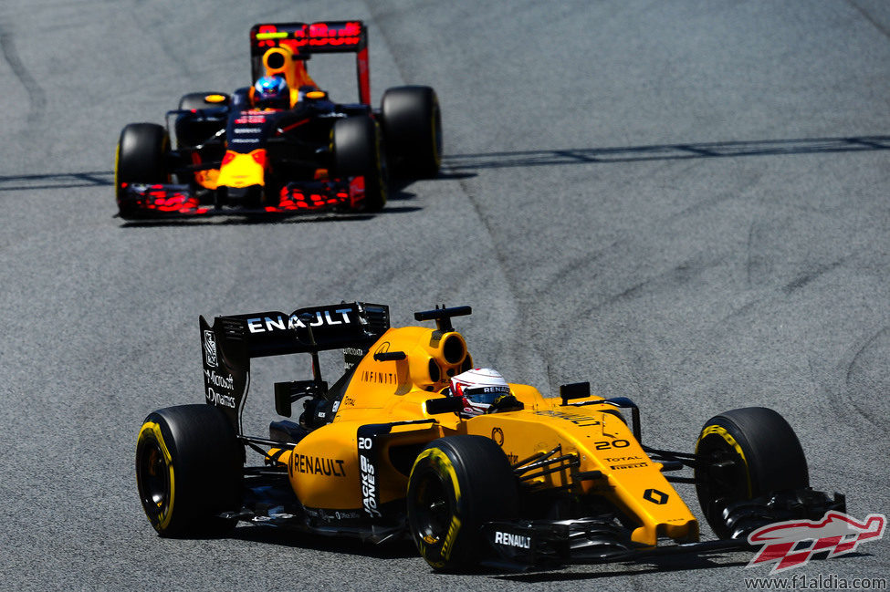 Kevin Magnussen clasifica en 15ª posición