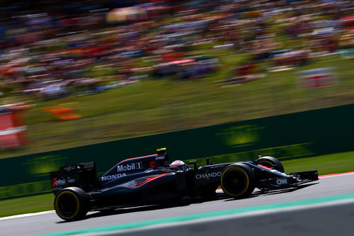 Jenson Button no pudo entrar a la Q3