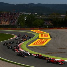 Primeros caóticos metros del GP de España 2016