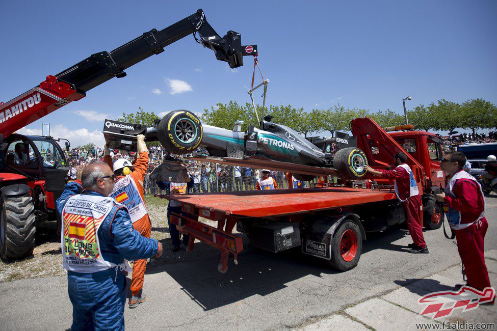 Mercedes acaba el fin de semana con doble abandono