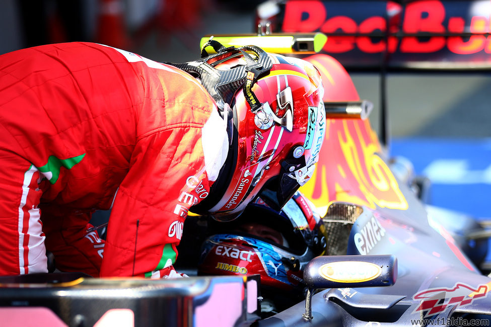 Kimi Räikkönen felicita a Max Verstappen