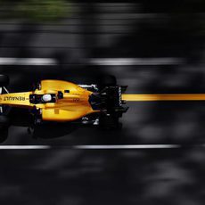 Kevin Magnussen prueba las mejoras de Renault