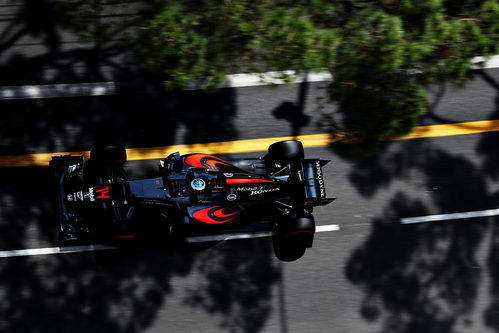 Fernando Alonso rueda con un motor actualizado