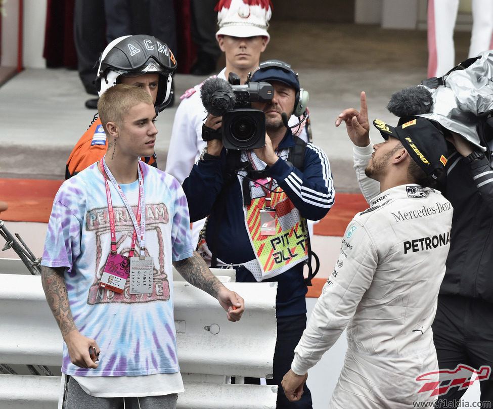 Justin Bieber estuvo en Mónaco para apoyar a Lewis Hamilton
