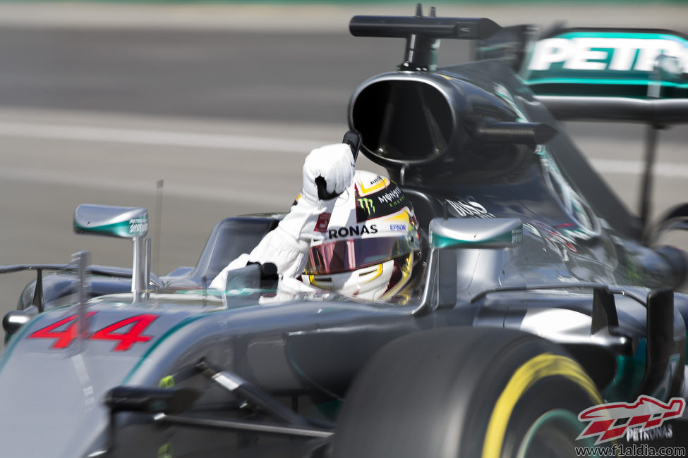 Lewis Hamilton comienza liderando en Canadá