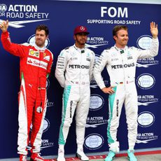 Pole de Hamilton con Rosberg y Vettel por detrás