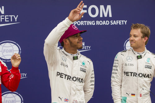 Saludo de Lewis Hamilton a los fans en Montreal