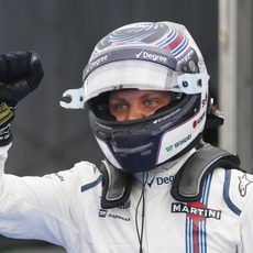 Puño en alto de Valtteri Bottas en Montreal