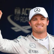 Nico Rosberg saluda a los presentes