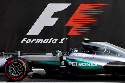 Nico Rosberg aparca el coche en parque cerrado