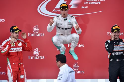 Nico Rosberg y su tradicional salto de la victoria