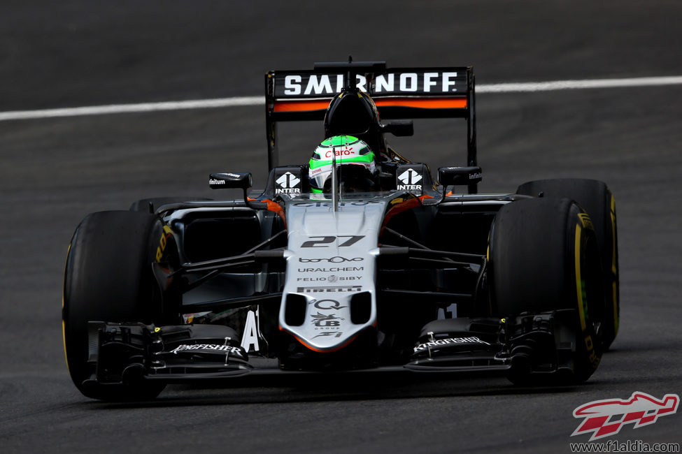 Nico Hülkenberg comprueba el rendimiento del Force India