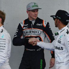 Lewis Hamiltons y Nico Hülkenberg se felicitan mutuamente