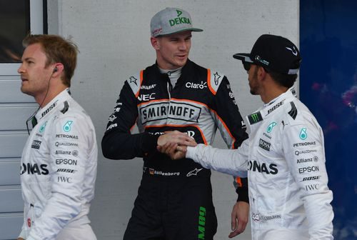 Lewis Hamiltons y Nico Hülkenberg se felicitan mutuamente