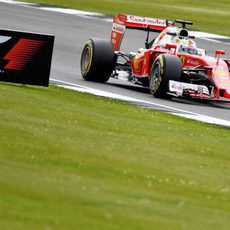 Sebastian Vettel firma el cuarto puesto en los Libres 1