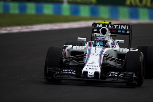 Valtteri Bottas prueba el rendimiento de su Williams