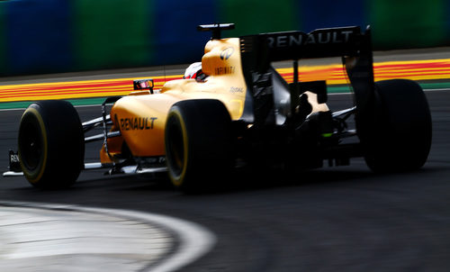 Kevin Magnussen afronta una curva en el Hungaroring