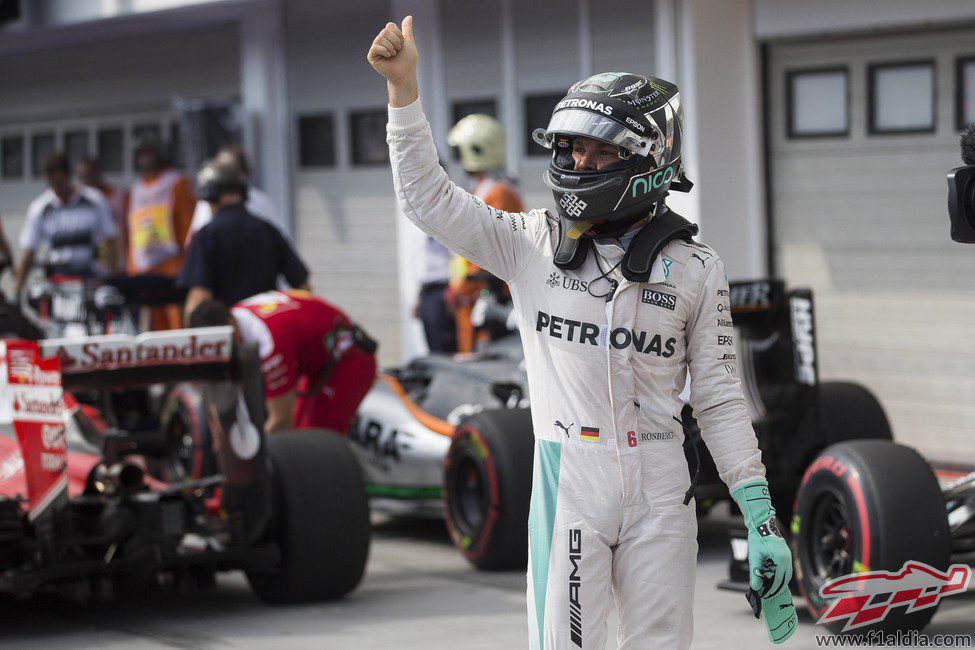 El 'ok' triunfante de Nico Rosberg en Hungría