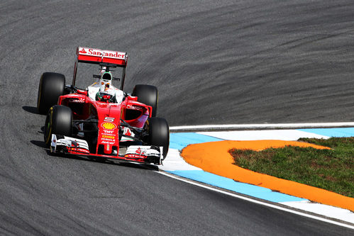 Sebastian Vettel se quedó cerca de los Mercedes