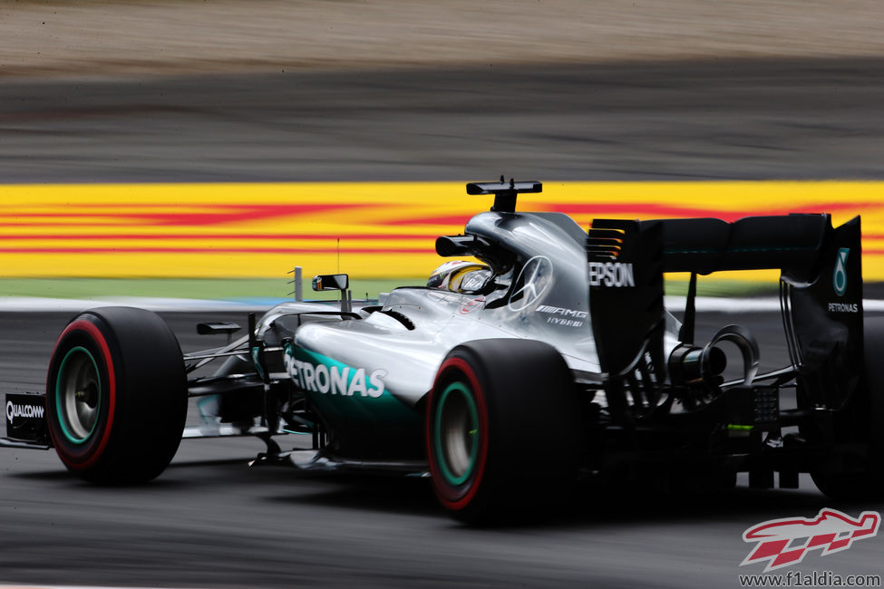 Lewis Hamilton no pudo con Rosberg el viernes