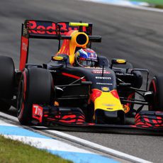 Max Verstappen se mostró sólido en los entrenamientos