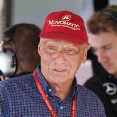 Niki Lauda contento por la pole de su equipo