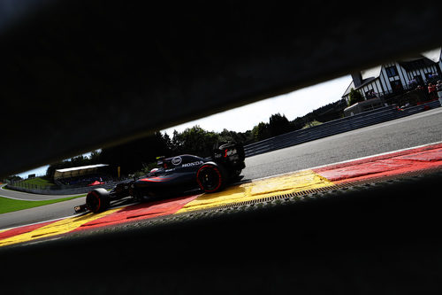 Jenson Button encara una vuelta en Spa
