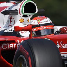 Kimi Räikkönen rueda durante los Libres 2 del GP de Bélgica 2016