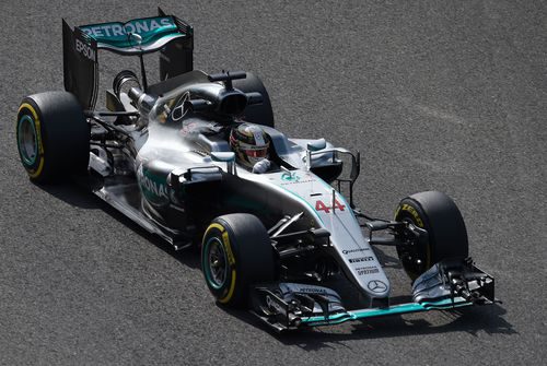 Lewis Hamilton tiene un fin de semana complicado