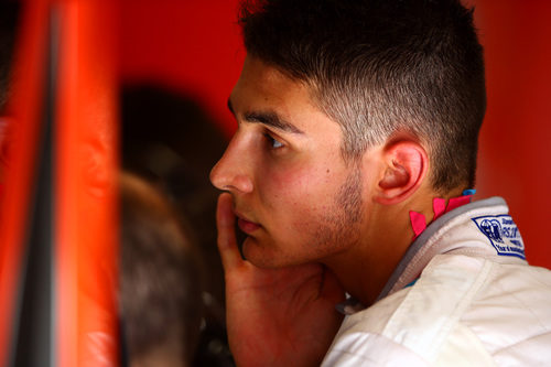 Esteban Ocon concentrado en su primer GP con Manor