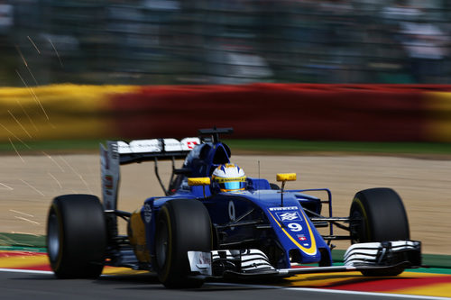 Marcus Ericsson vuela en el trazado de Spa