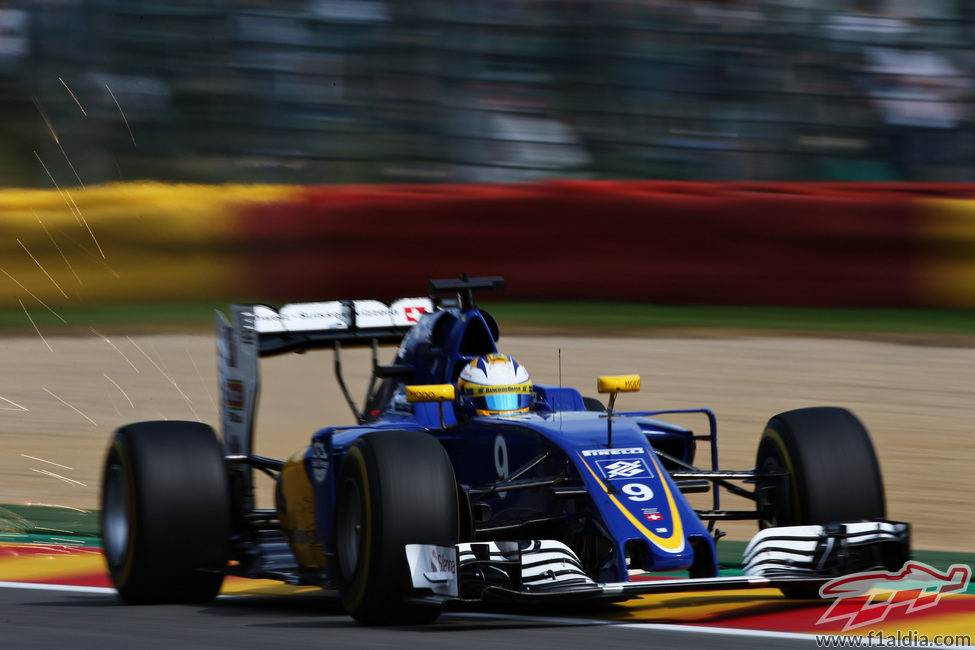 Marcus Ericsson vuela en el trazado de Spa