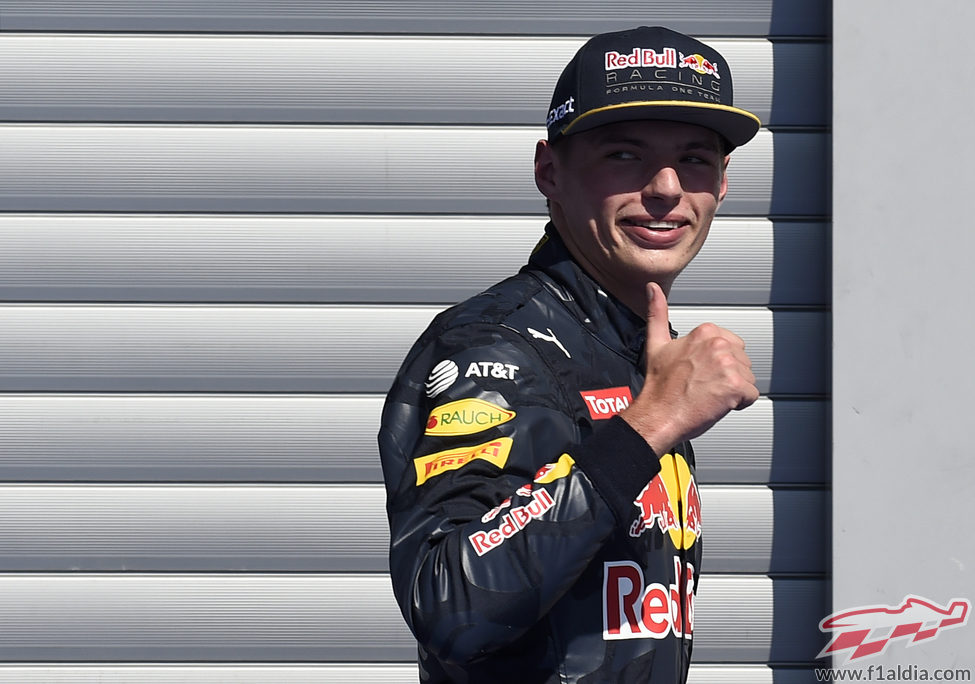 Un rapidísimo Max Verstappen saldrá segundo