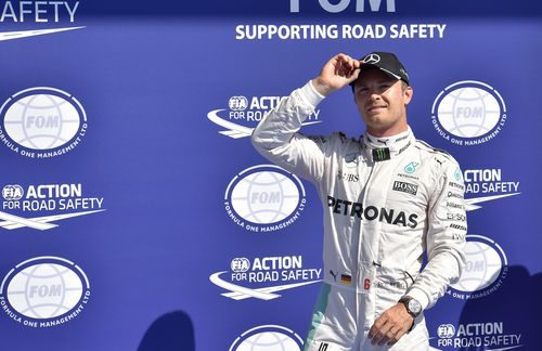Nico Rosberg gana la partida una vez más por la pole