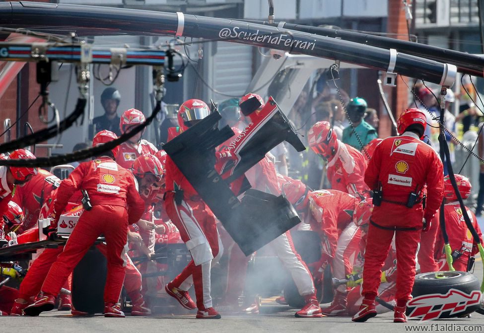 Cambio de alerón para Sebastian Vettel