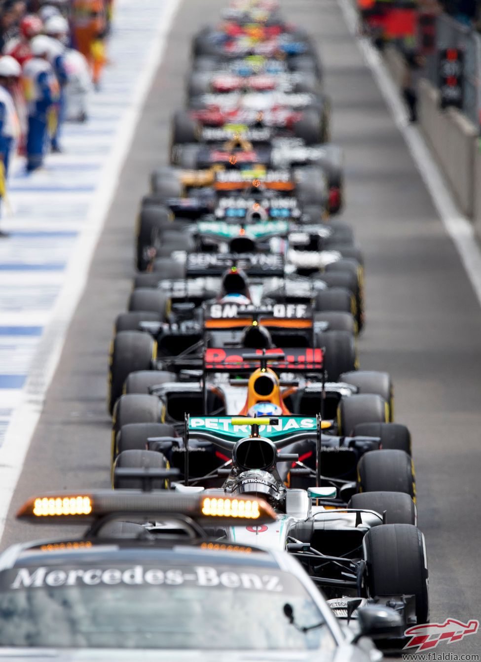 La carrera en Spa se reanuda tras el coche de seguridad